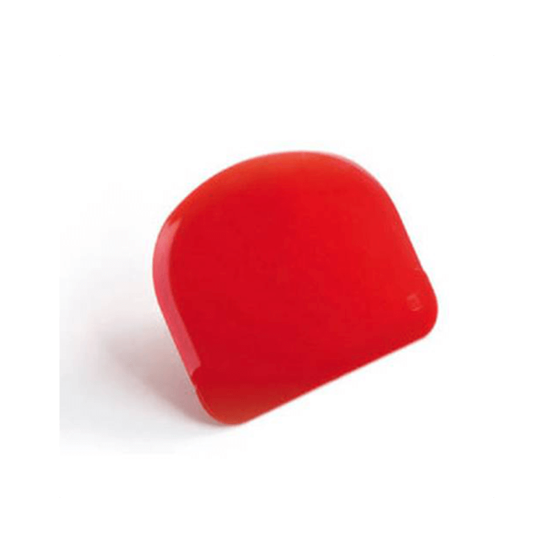 PLASTIC SCRAPER ROUNDED – 110MM