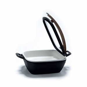 ARTISAN SQUARE CASTING CHAFER WITH WOODEN HANDLE L460MM X W280MM X H206MM 4.5LT