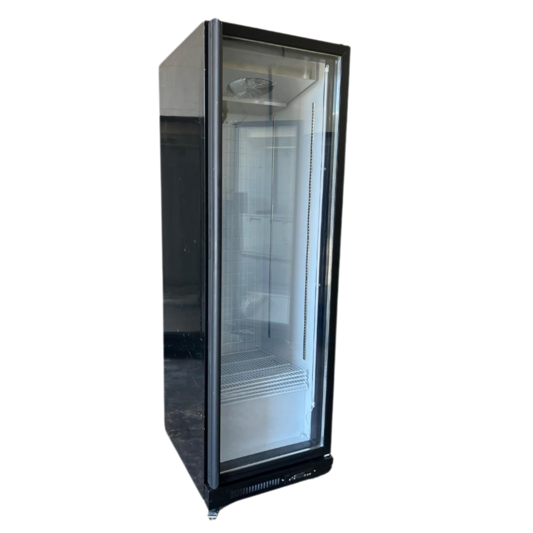 PF 760 – Single Door Upright Freezer